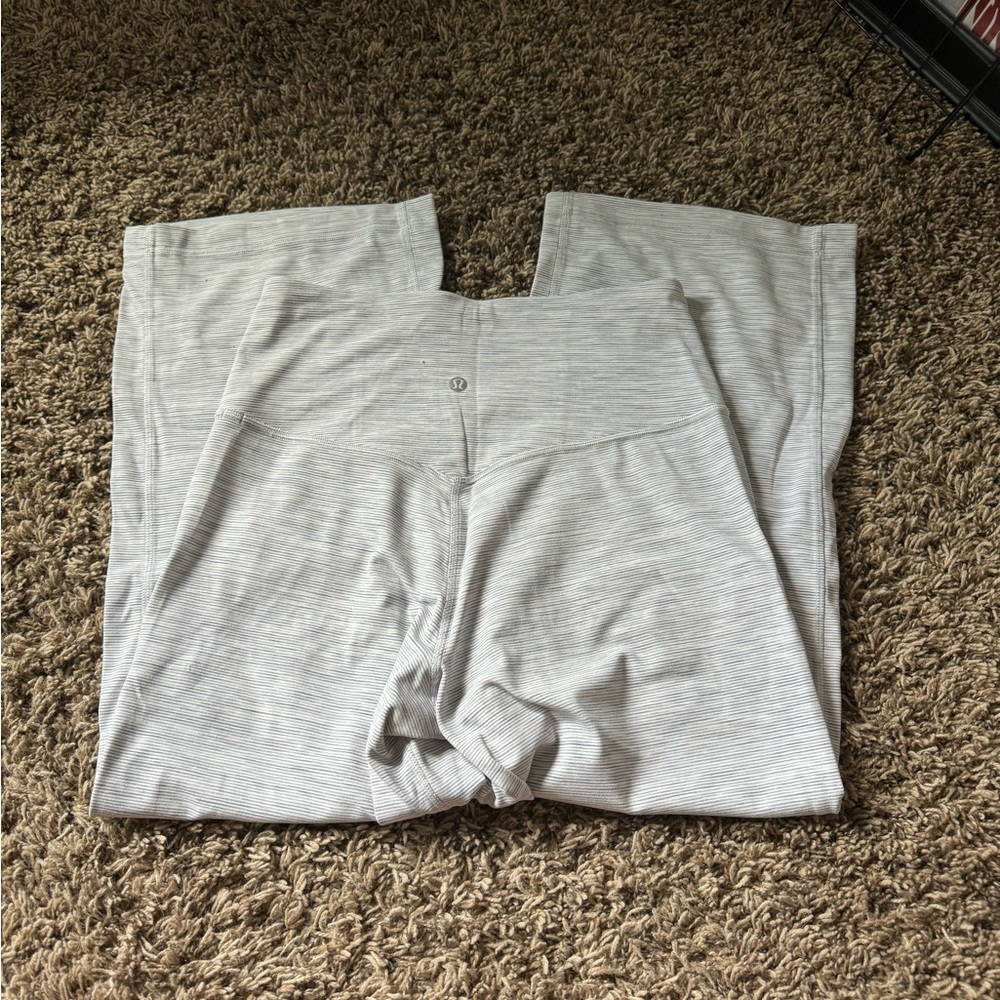 Size 6 lululemon align wide leg crop 23